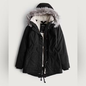 Hollister Faux Fur-Lined Parka Black/White